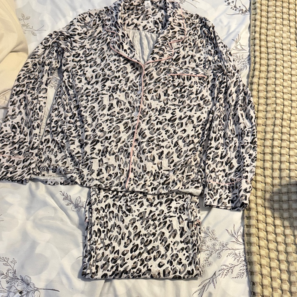Bare Necessities White Leopard-Print Pajama Set with Pink Trim